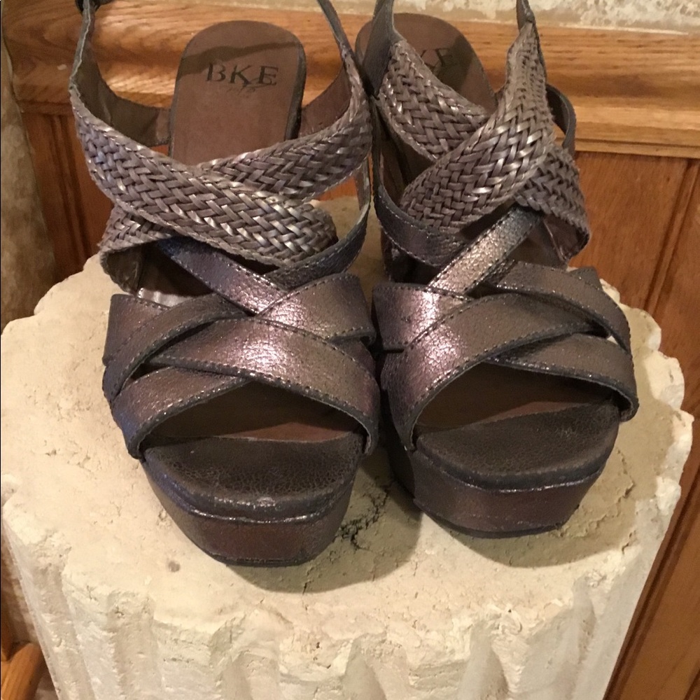 Shimmery bronze strap sandals